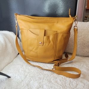 Tommy Bahama Pebbled Leather